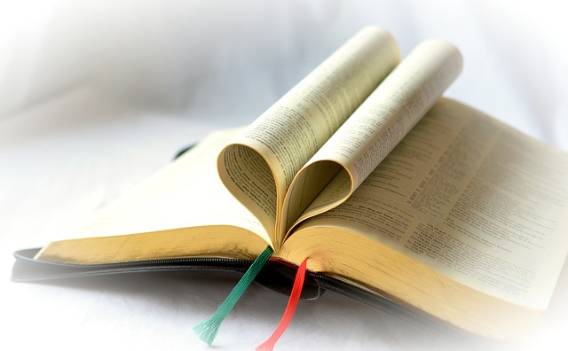 Survey finds a sharp decline in US Christians